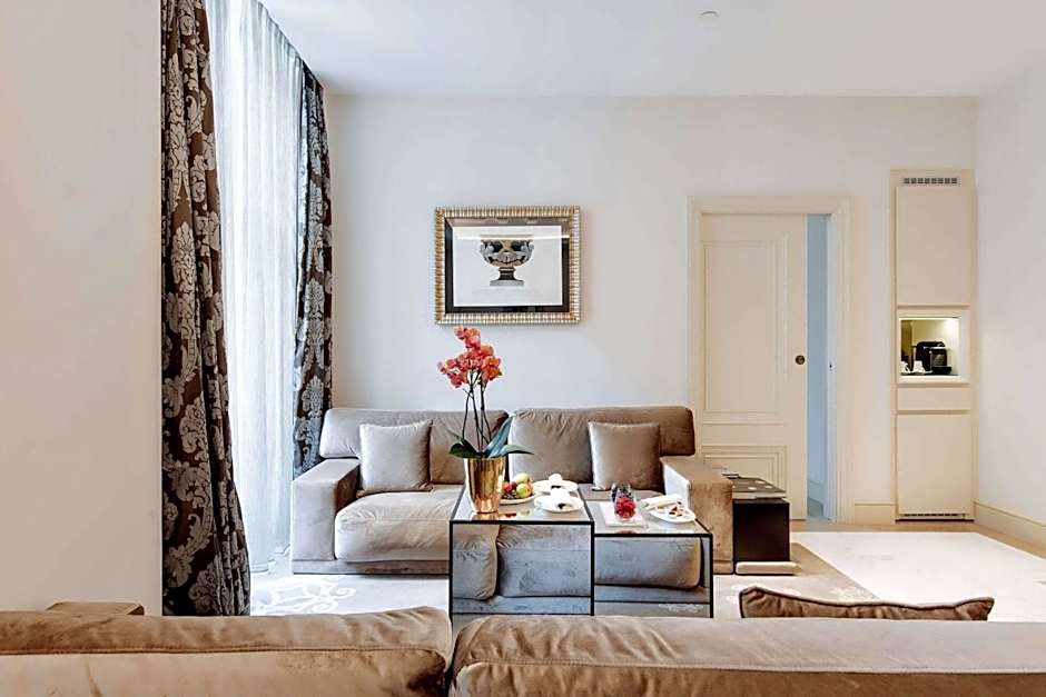 Aleph Rome Hotel, Curio Collection By Hilton