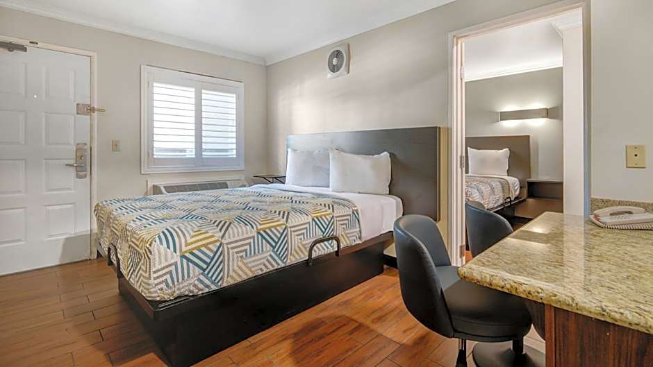 Studio 6 Ontario CA Convention Center Airport