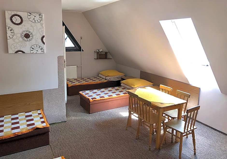 Międzynarodowe Schronisko Młodzieżowe PTSM Szarotka