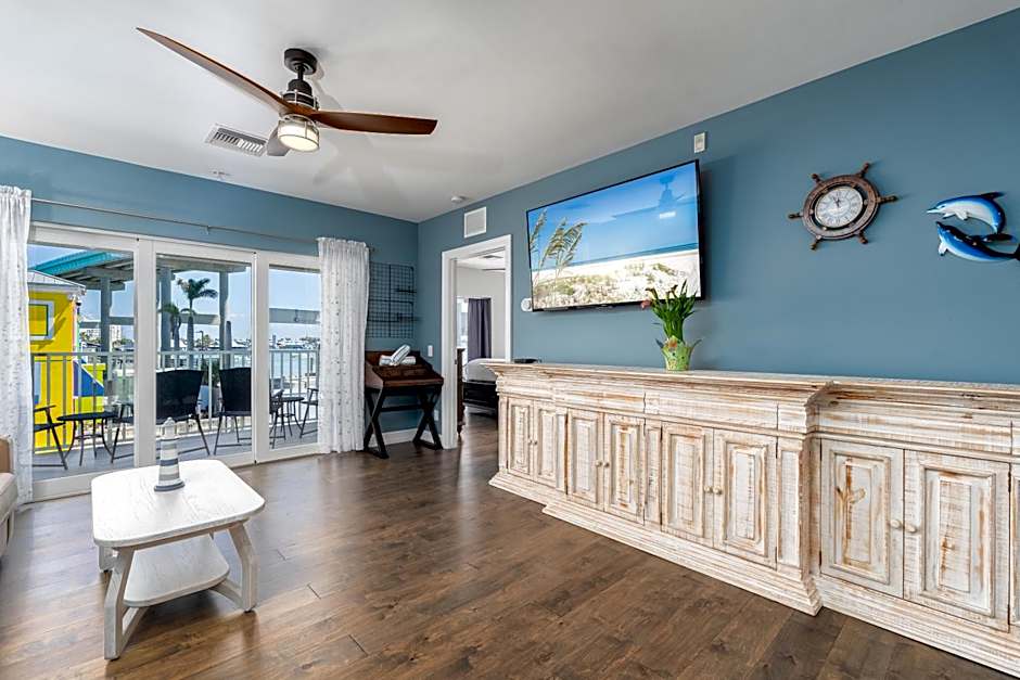 Harbour House at the Inn 212