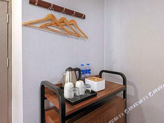 Zhiying Star Travel Collection Hotel (Zhujiang New Town Wuyangyu Subway Station)