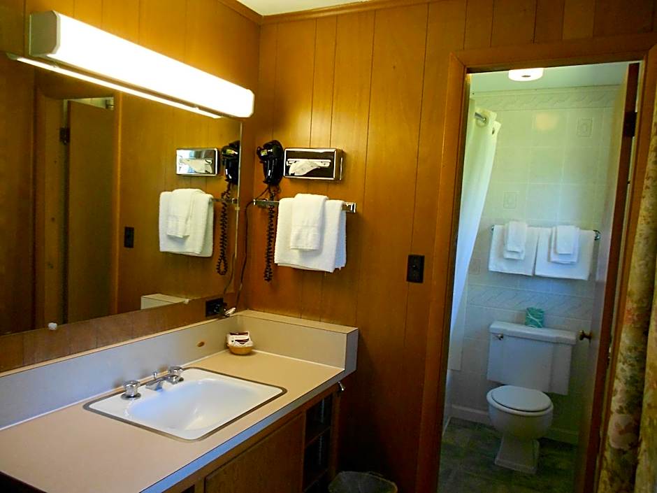 Stonybrook Motel & Lodge