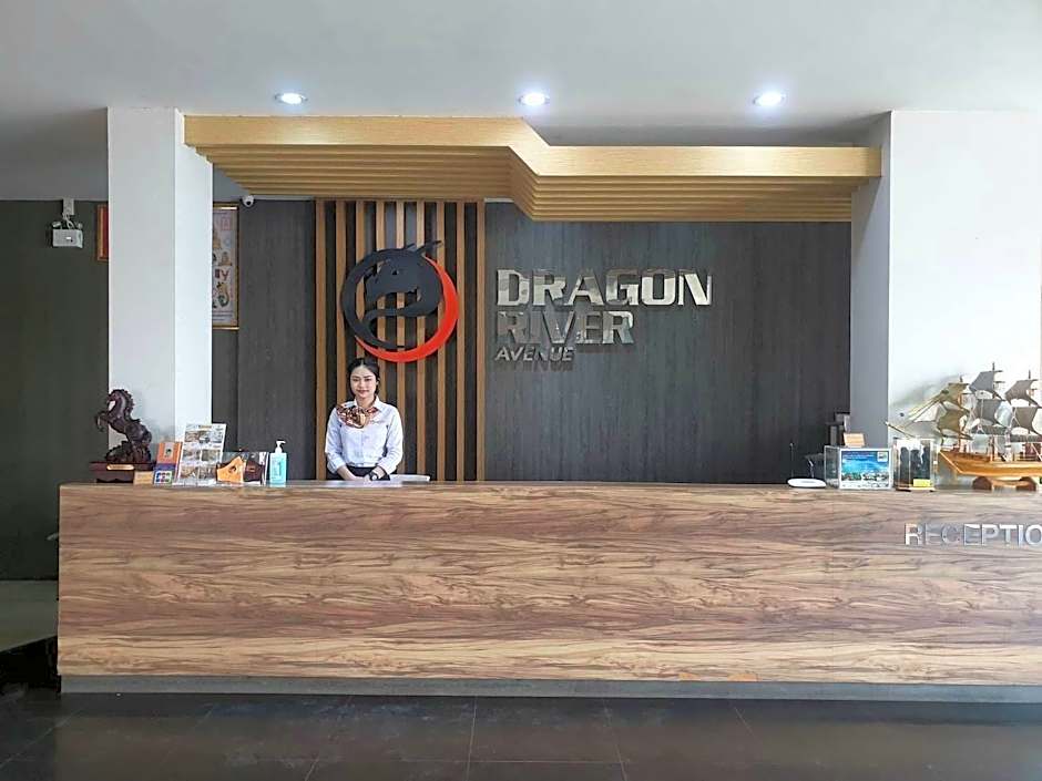 Dragon River Avenue Hotel