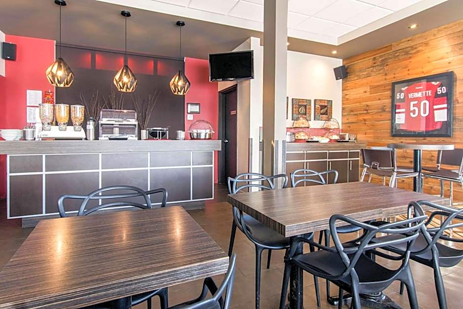 Econo Lodge St. Apollinaire