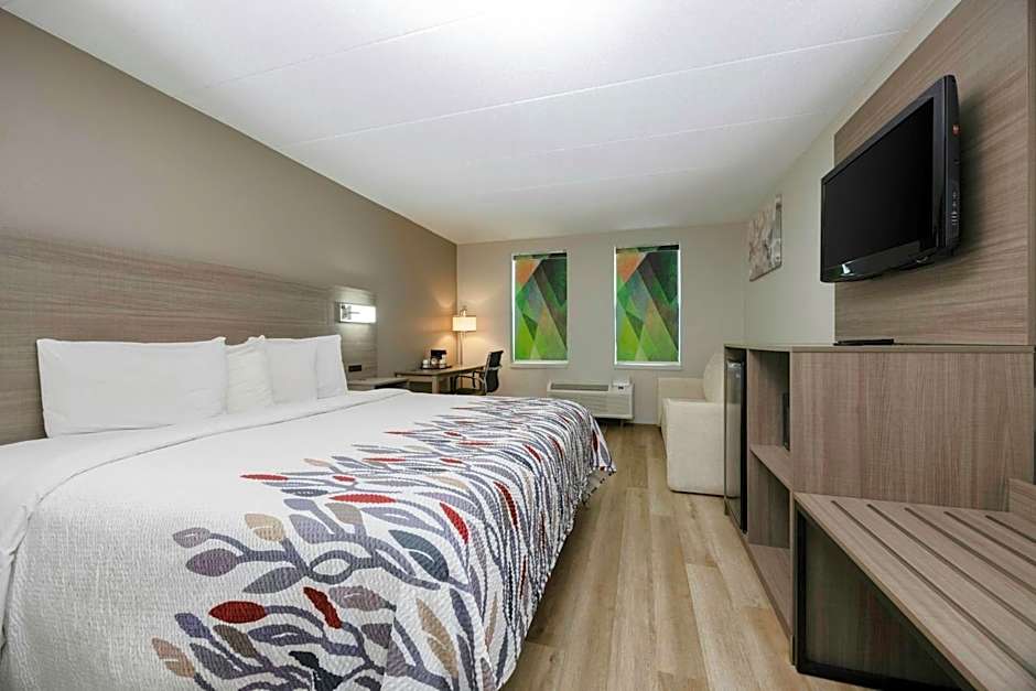 Red Roof Inn & Suites Middleborough