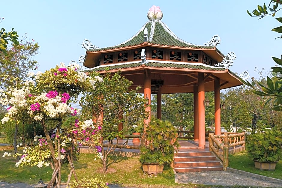 Suanphung Bonsai Village
