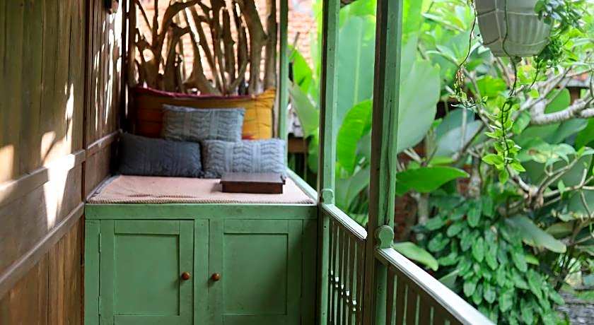 Ubuntu Eco Yoga Retreat Center 