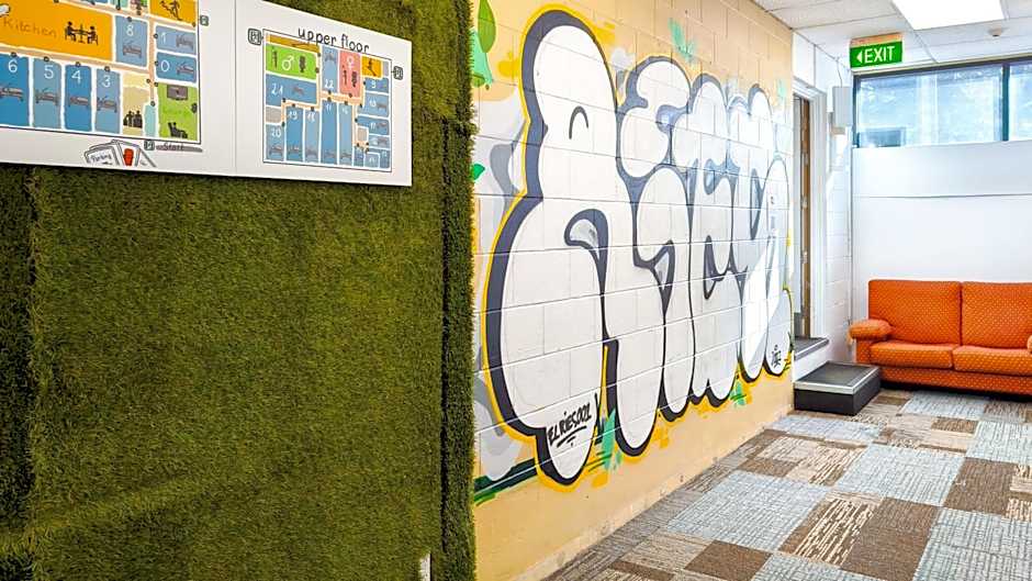 Silverfern Backpackers