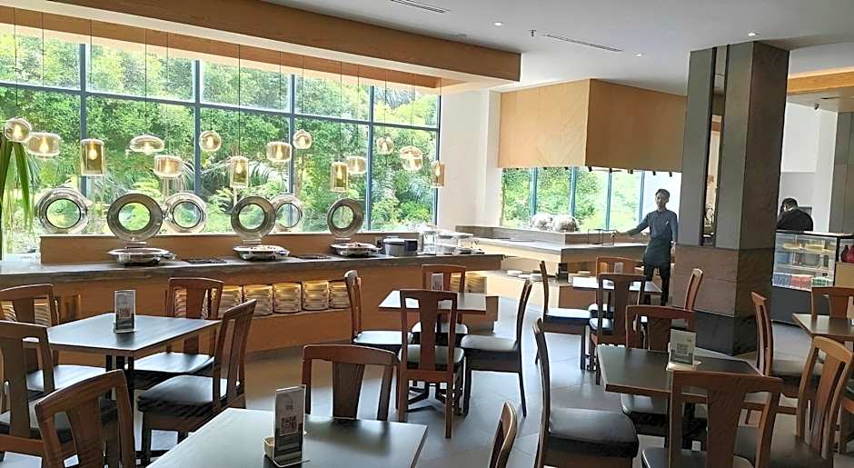 Crystal Crown Hotel Harbour View Port Klang