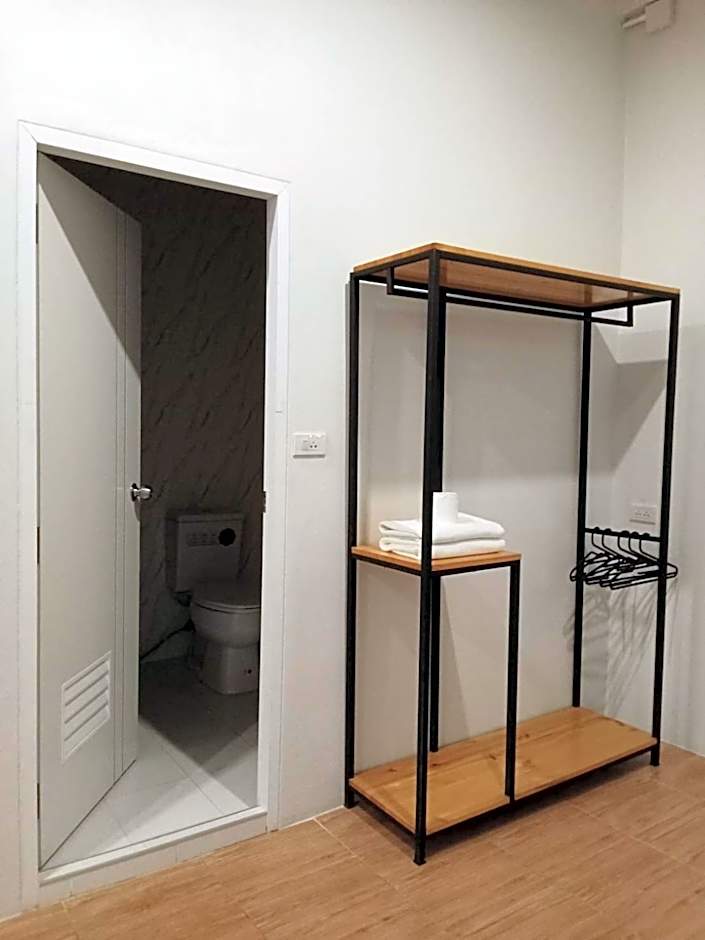 โรงแรมควีนส์ (Queen)