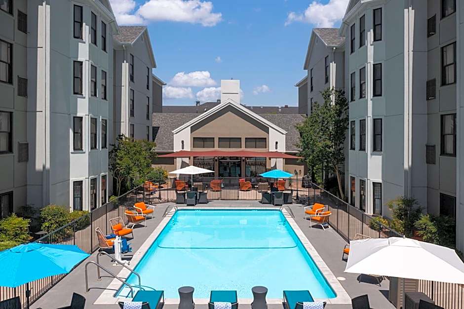 Hampton Inn By Hilton And Suites El Paso-Airport