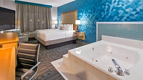 King Suite with Jacuzzi