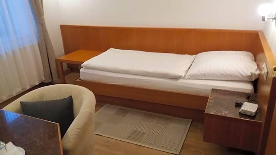 Altes Wirtshaus Fördergersdorf Bed & Breakfast