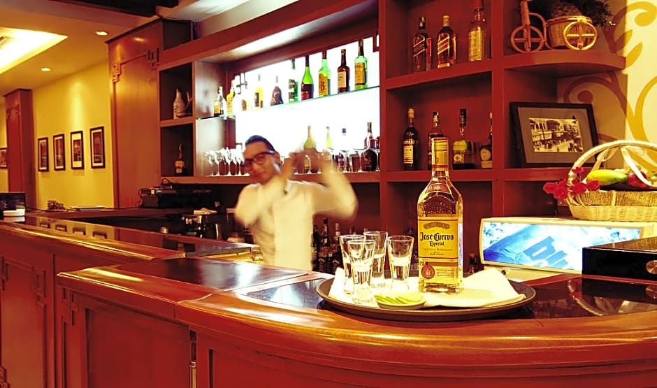 Quoc Hoa Premier Hotel & Spa