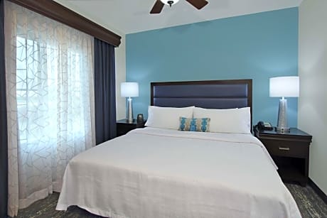 Two-Bedroom - Disability Access/Non-Smoking