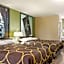 Super 8 by Wyndham Brookhaven
