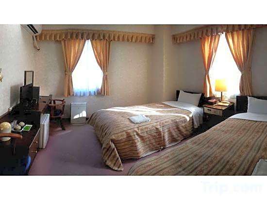 Business Green Hotel Hino