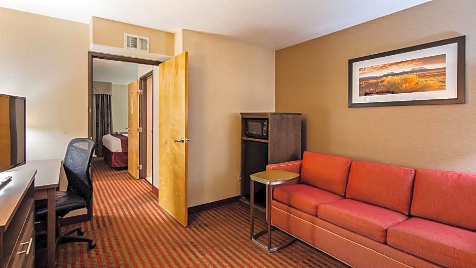 Best Western Plus Executive Suites