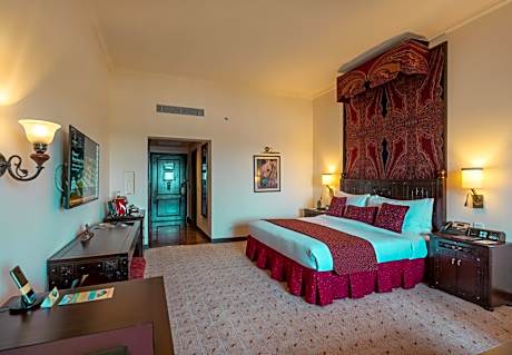 Royal Club Room