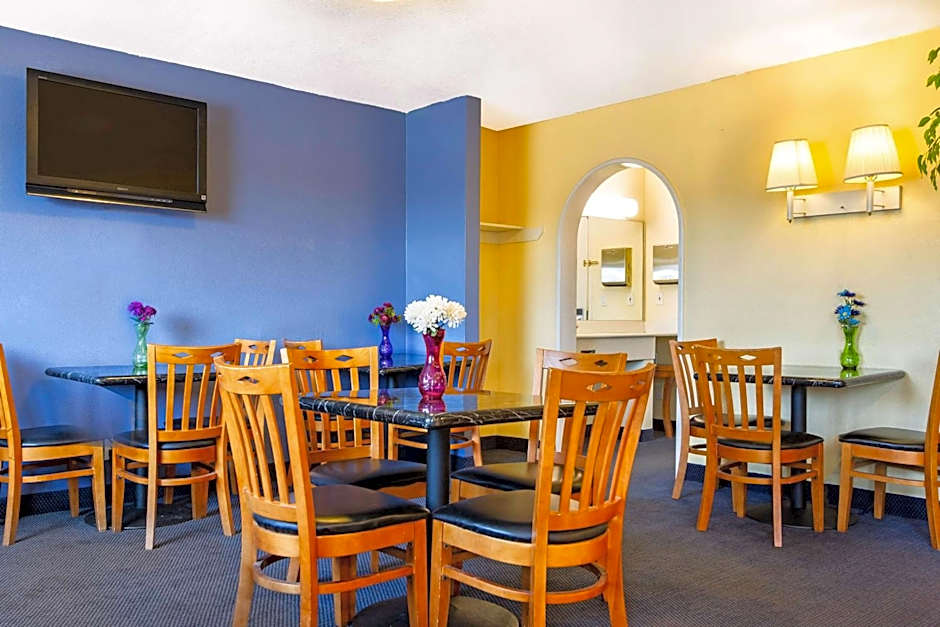 Rodeway Inn Auburn- Foresthill