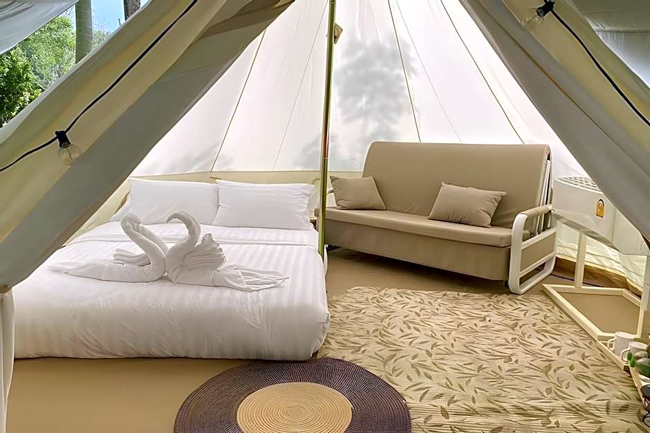 It my life cafe x camp