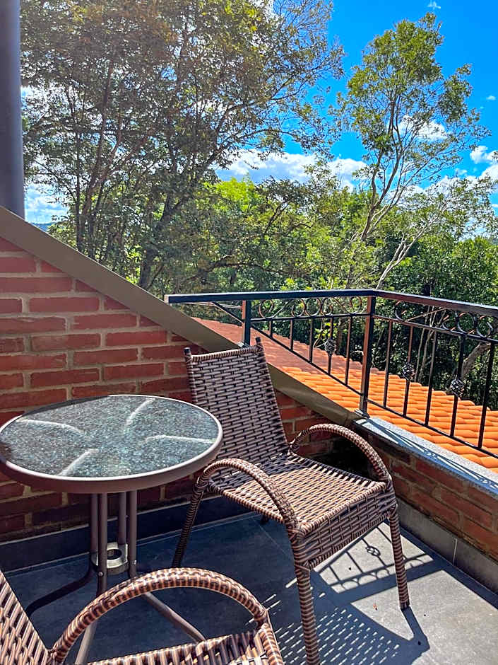 Vovô Emílio Chalés