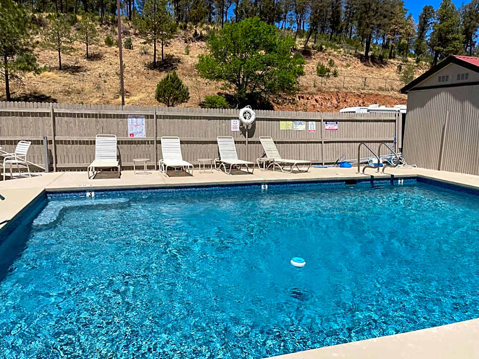 Ruidoso Mountain Inn