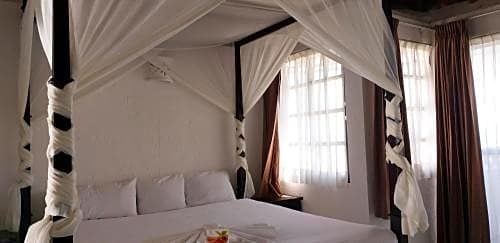 Hotel Labnah