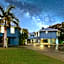 Boyne Island Motel and Villas