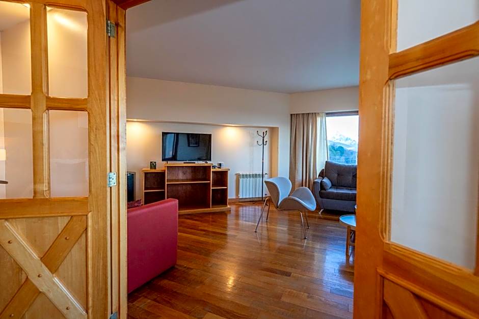 Altos Ushuaia Hotel & Resto