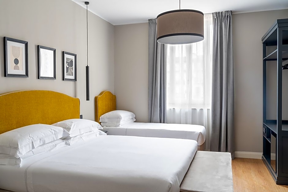 Flom Boutique Hotel