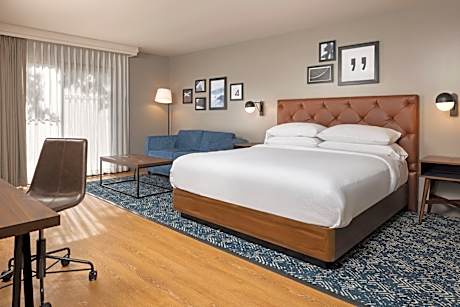 Four Points By Sheraton Bakersfield