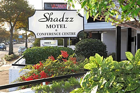 Shadzz Motel
