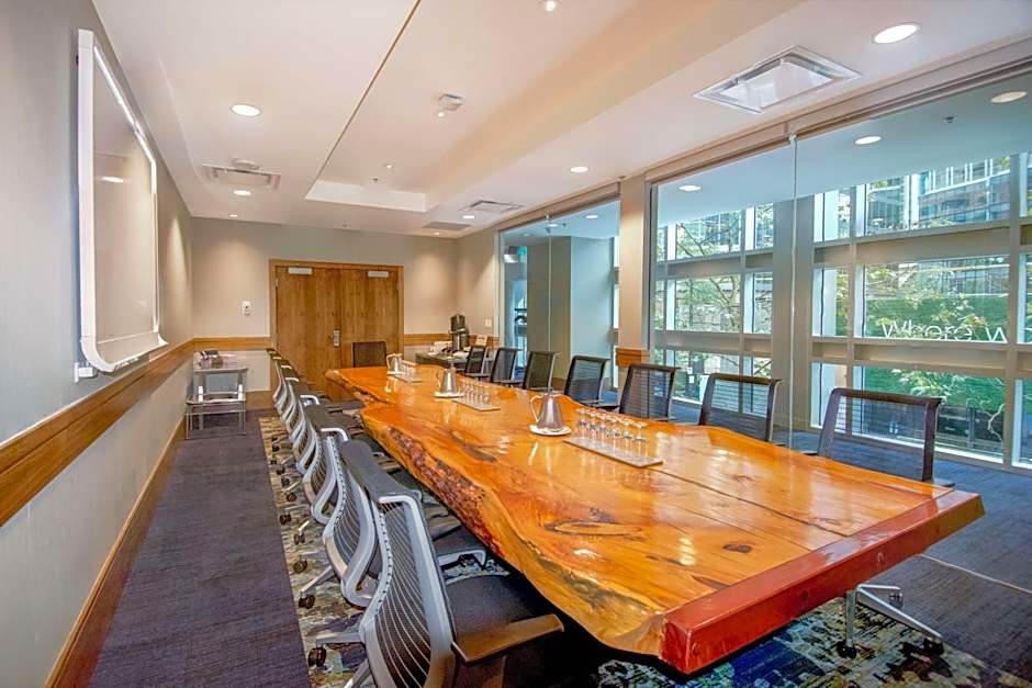 COAST COAL HARBOUR HOTEL by APA