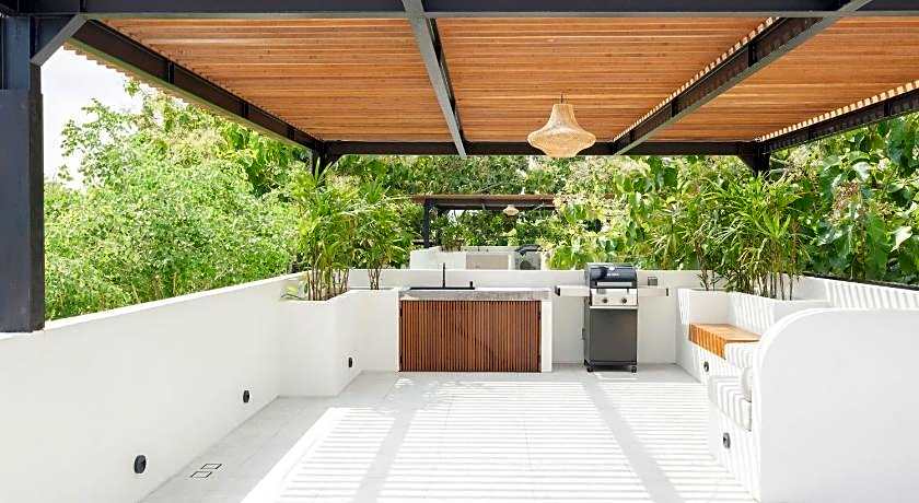 Lyvin Bingin Villas