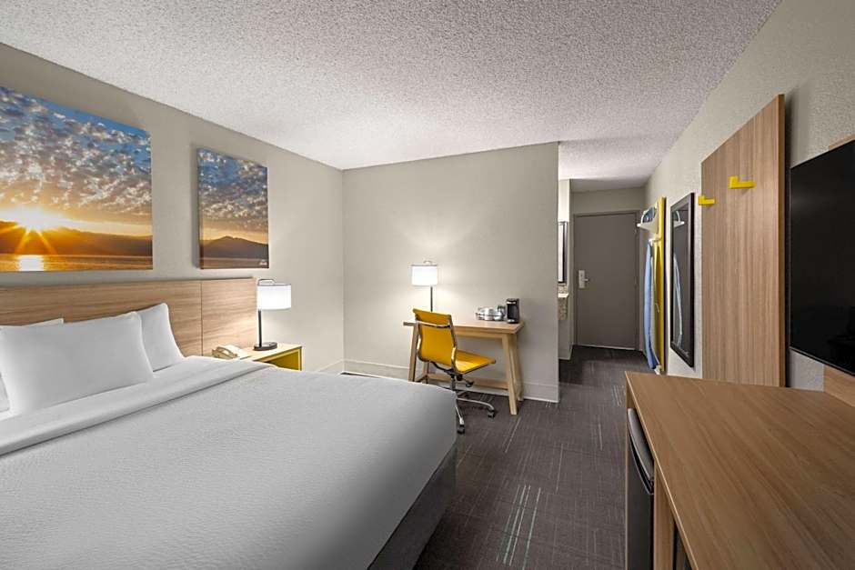 Days Inn & Suites by Wyndham Bozeman
