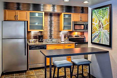 Studio, 1 Queen Bed with Sofa bed (1 Queen Bed and 1 Double Sofa Bed)