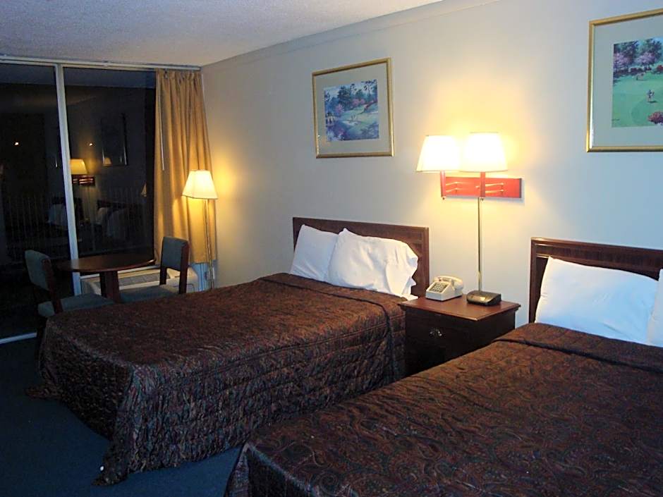Photo 1 of 8 of 2 Double Beds, Smoking