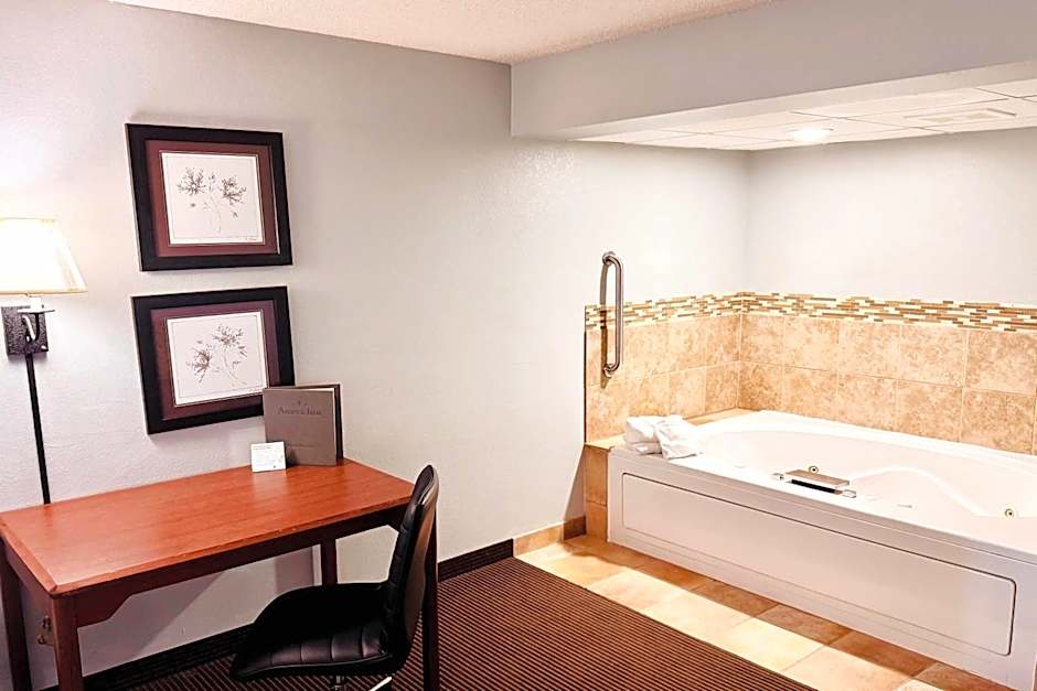 AmericInn by Wyndham Stillwater