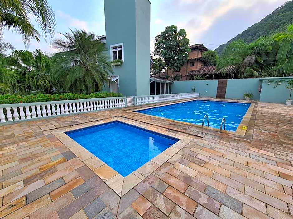 Casinha de Boneca em Juquey