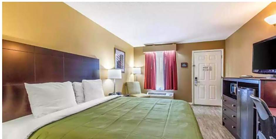 Quality Inn Bessemer I-20 exit 108