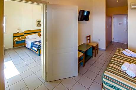 Family Room with Sea View