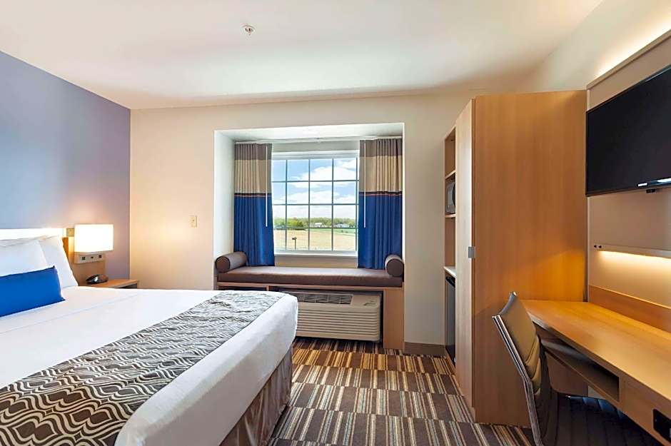 Microtel Inn & Suites by Wyndham Liberty/NE Kansas City Area