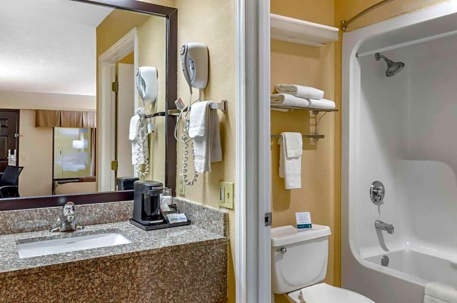 Quality Inn Hillsville