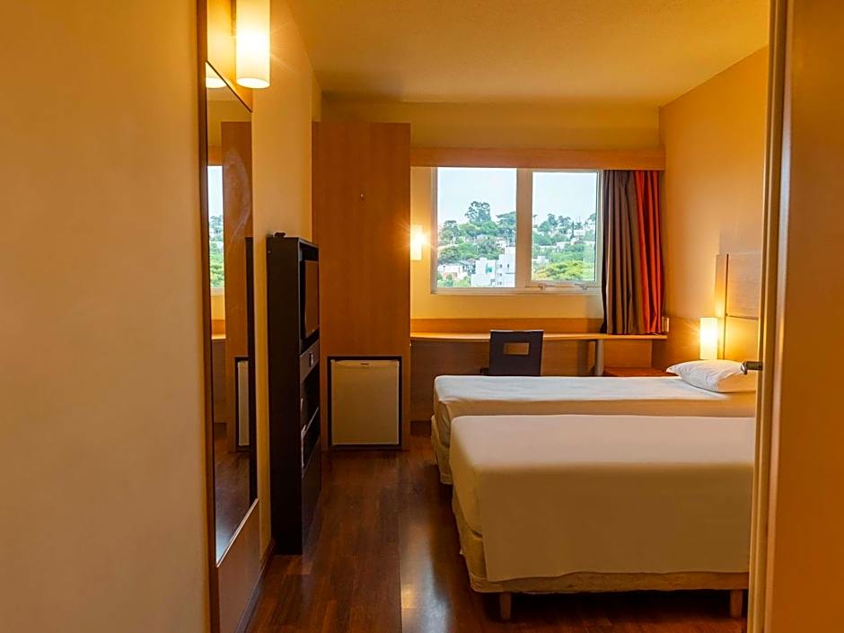 Ibis Novo Hamburgo
