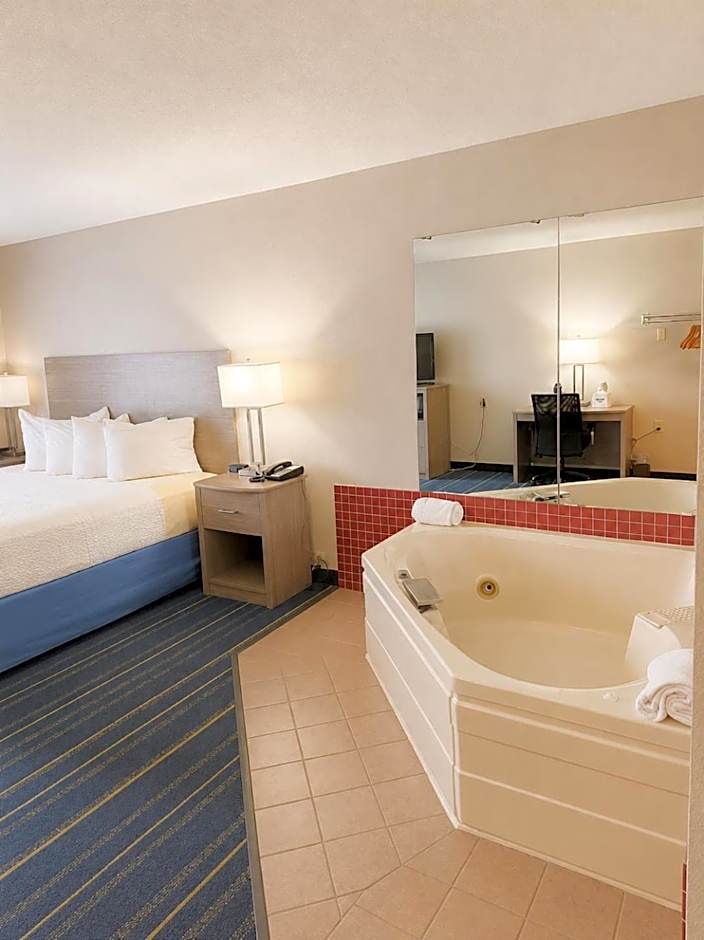 Days Inn by Wyndham Hinckley