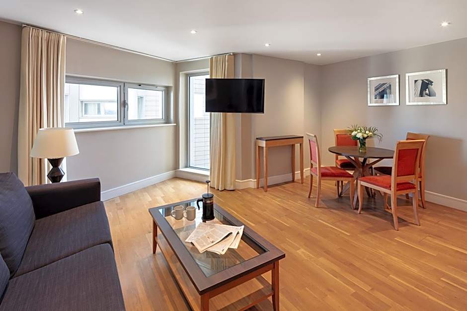 Marlin Aldgate Tower Bridge