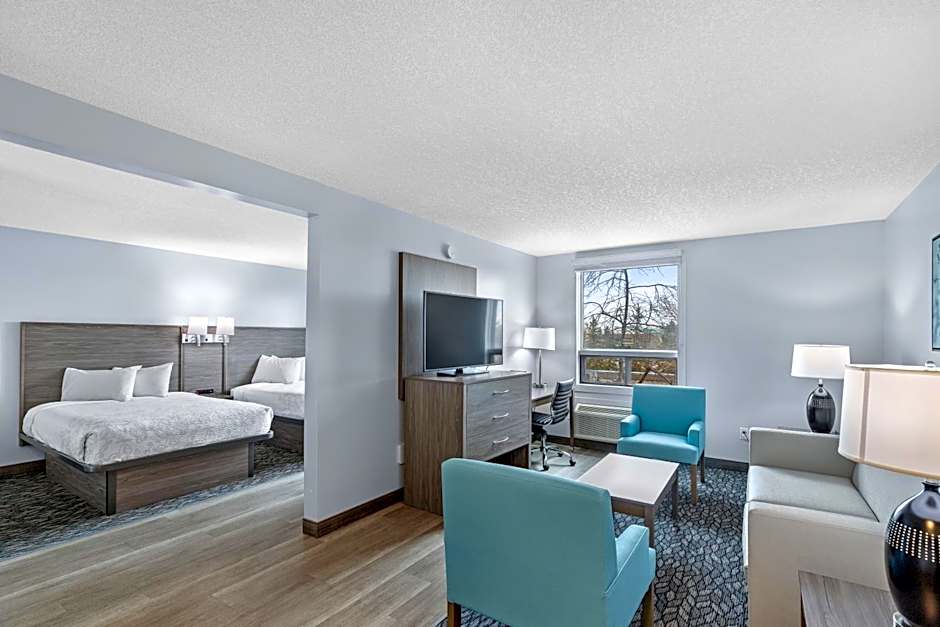 Emerald Hotel & Suites Calgary Airport