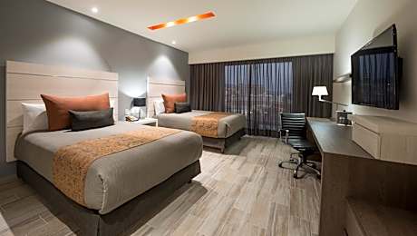 Deluxe Two Beds