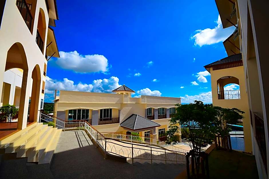 Royal Hill Satun Hotel